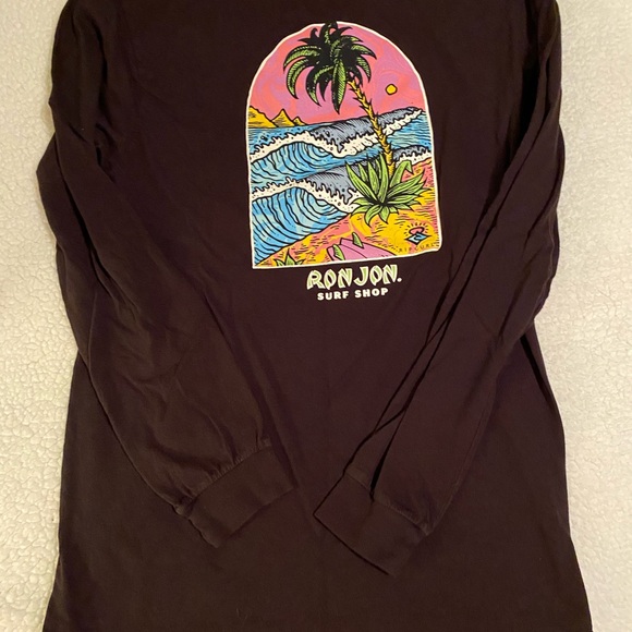 Ron Jon Ripcurl long sleeved black shirt.  large - Picture 4 of 5